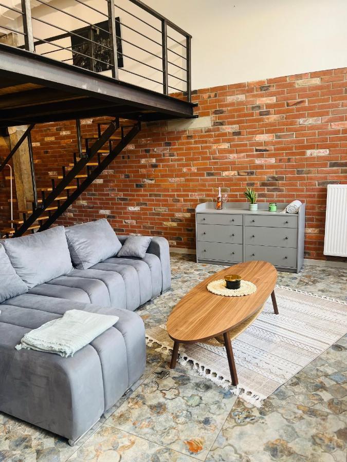 Loveloft226 Apartment